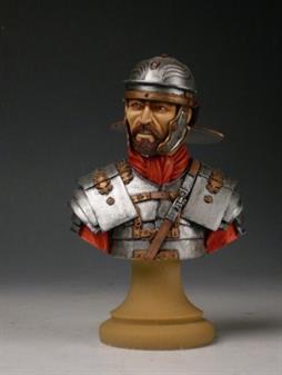 28-	1010094	CENTURION ROMAIN EN ARMURE	1/6	JSP	-	250 €